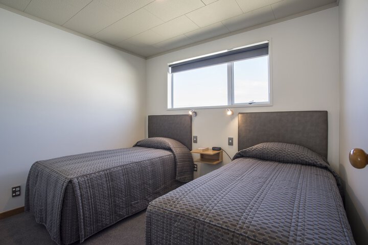 Room 8 of 37