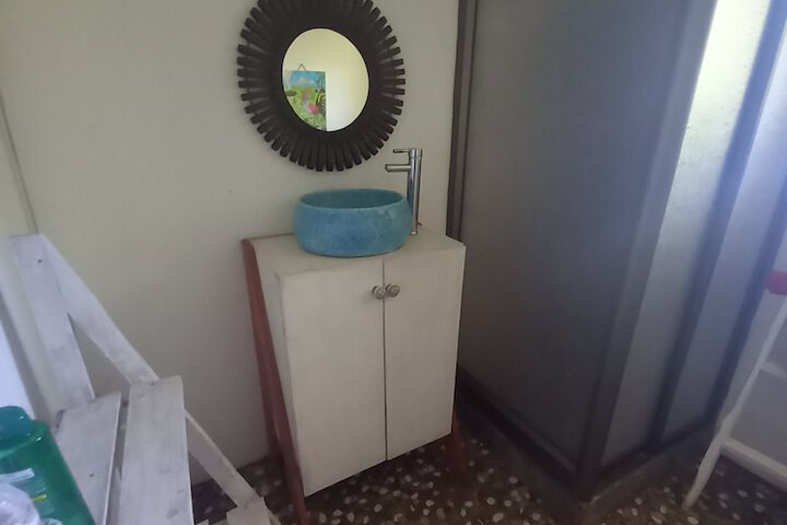 Room 14 of 33