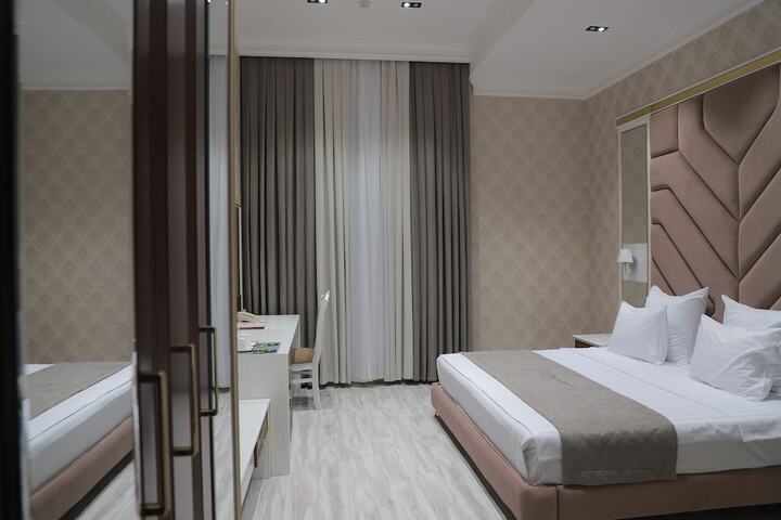 Room 20 of 49