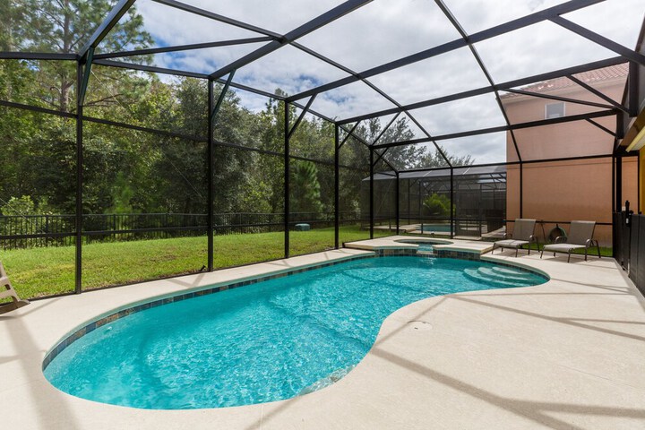 Pool 18 of 35