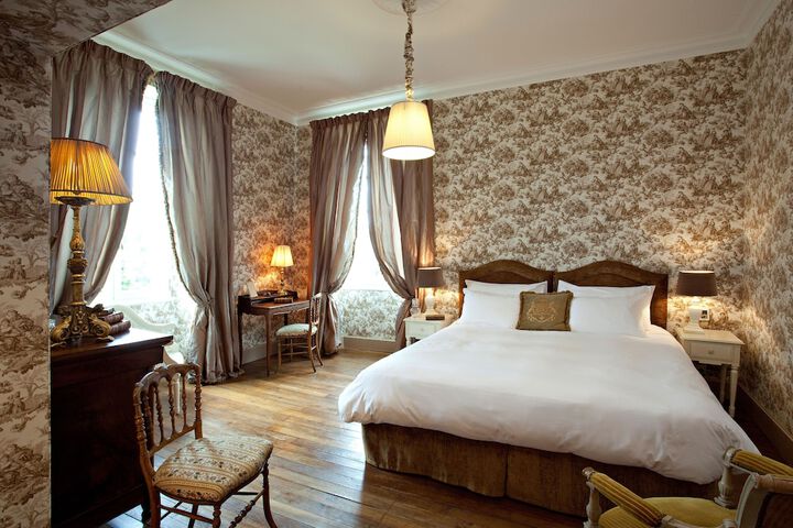 Room 5 of 61