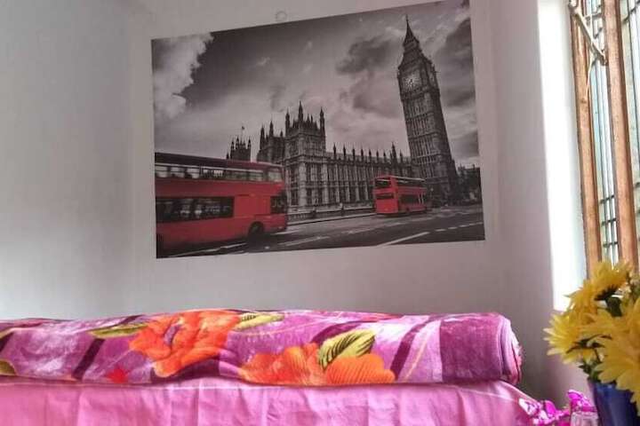 Room 2 of 38