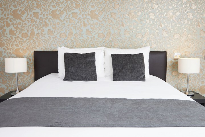 Room 3 of 35