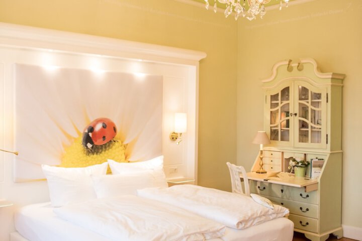 Room 16 of 70