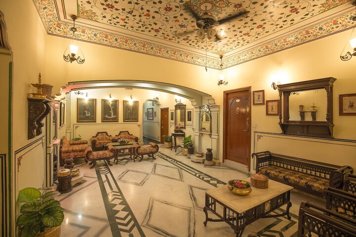 Hotel Interior 5 of 129