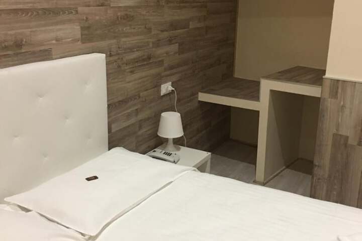 Room 36 of 63