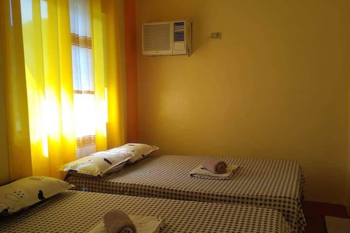 Room 3 of 20