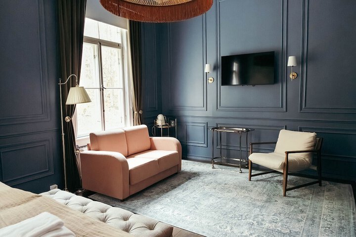 Room 22 of 48