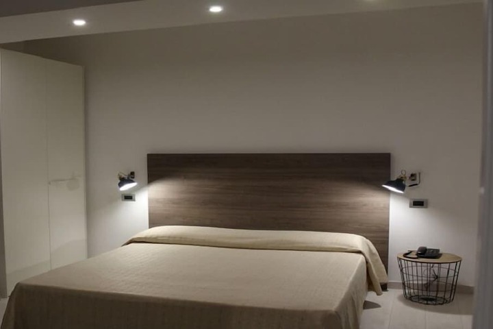 Room 11 of 60
