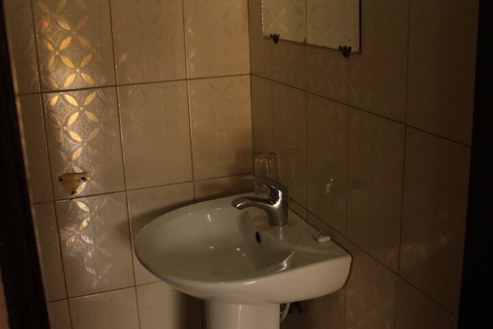 Room 15 of 24