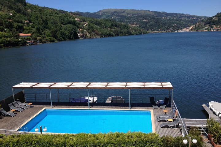 Pools & Facilities