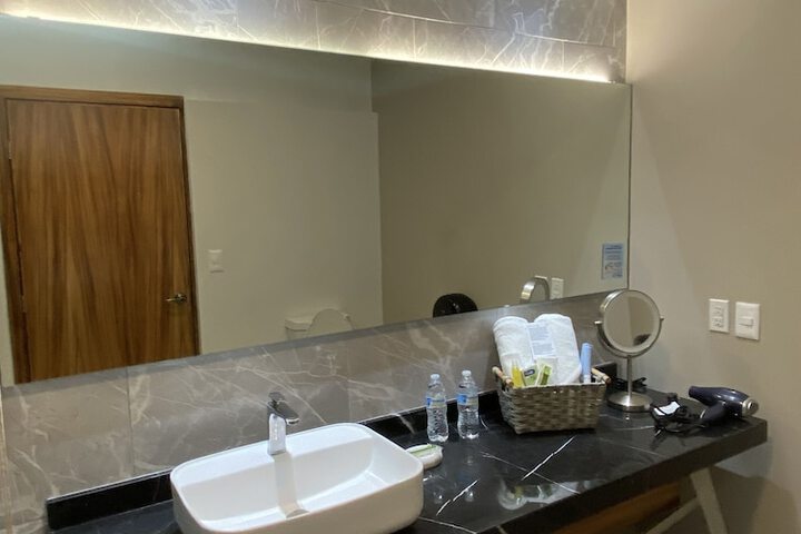 Room 20 of 38