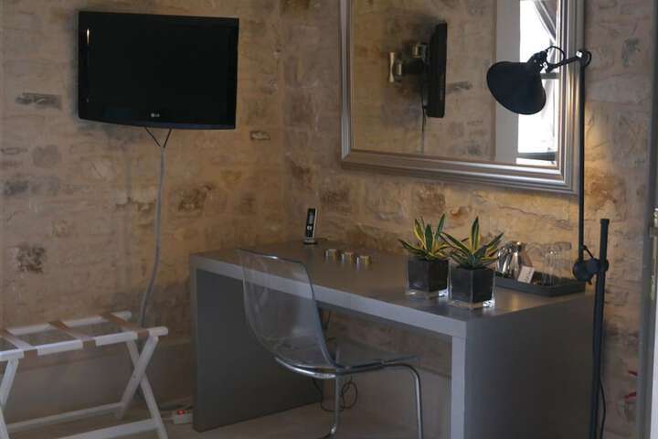 Room 3 of 81