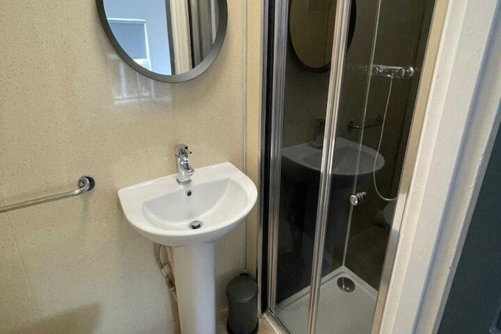Room 14 of 21