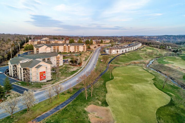 Exterior of The Links at Thousand Hills
