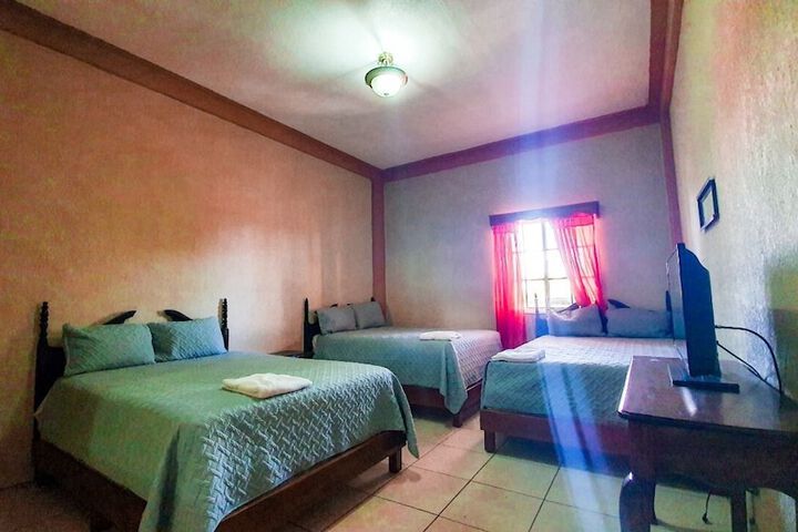 Room 6 of 14