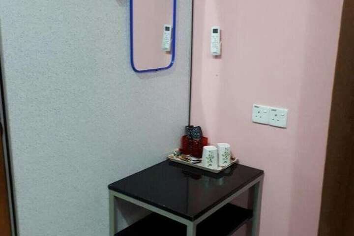 Room 5 of 26