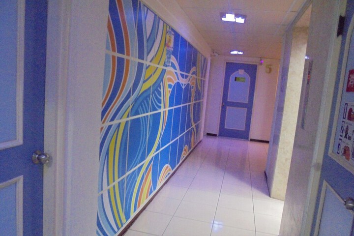 Ballroom/Hall 214 of 232