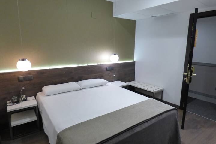 Room 58 of 193