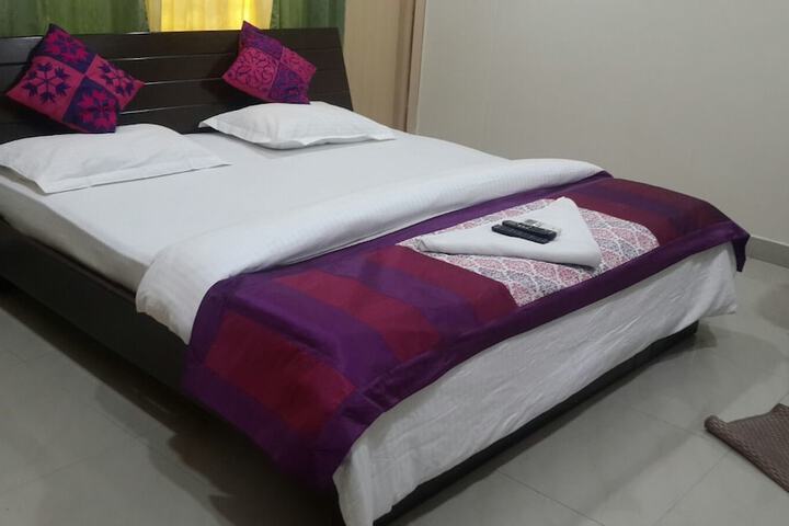 Room 2 of 14