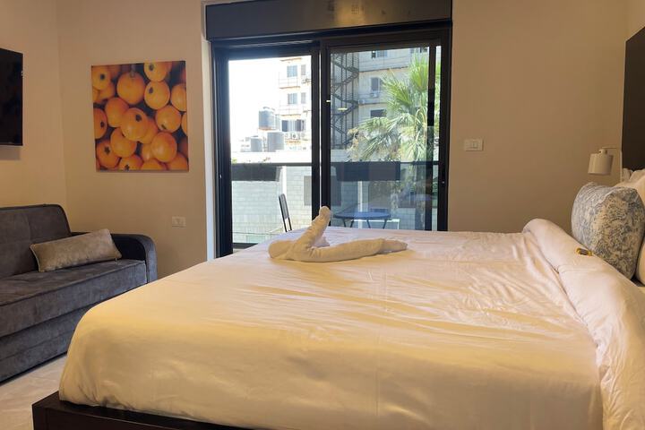 Room 26 of 243