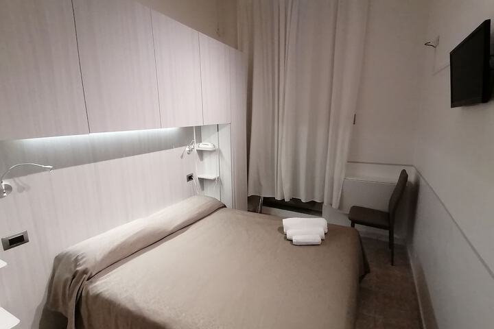 Room 26 of 64