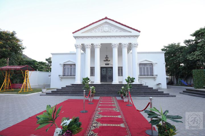 Rose Garden Resort DAULATABAD FORT