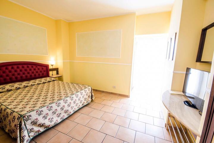 Room 16 of 61