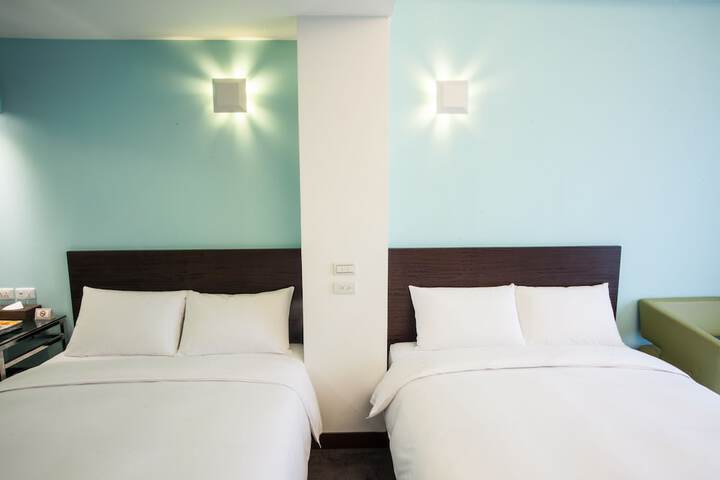 Room 8 of 85