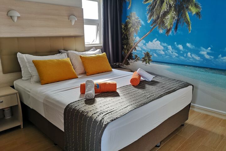 Room 5 of 37