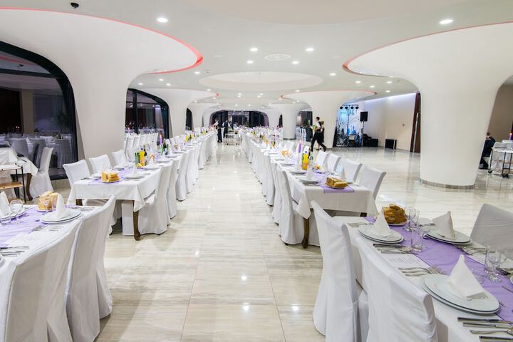 Dining 24 of 46