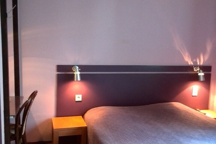 Room 13 of 19