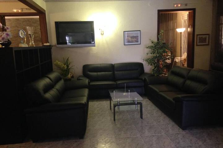 Entrance & Lobby