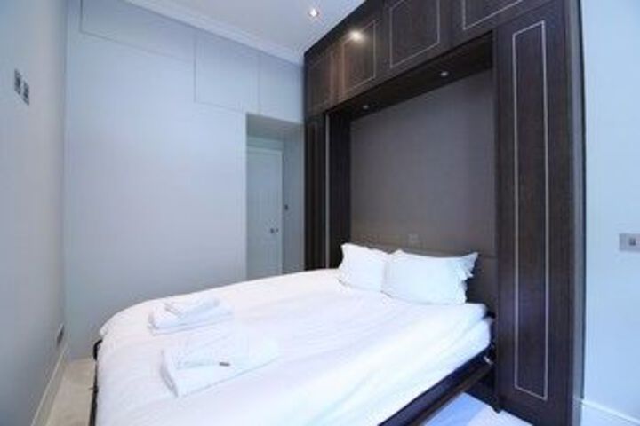 Room 19 of 47