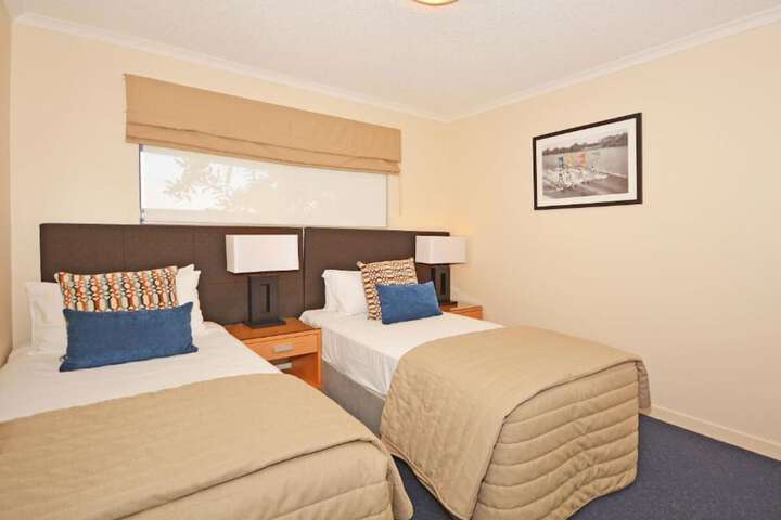 Room 9 of 52