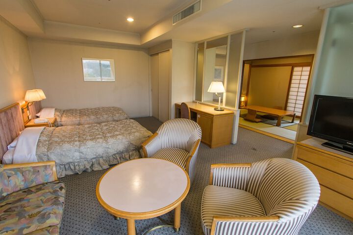 Room 9 of 54