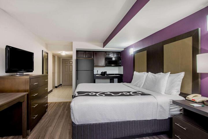 1 King Bed Accessible (6 of 17)