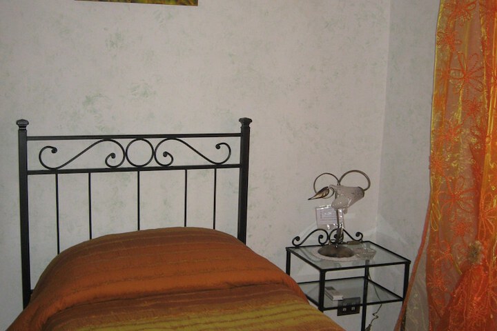 Room 3 of 59