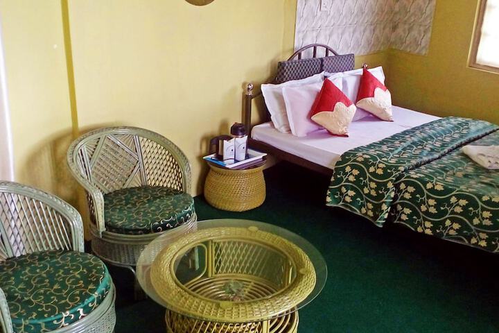 Room 25 of 27