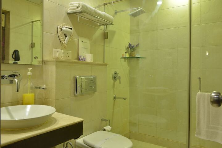 Room 20 of 29
