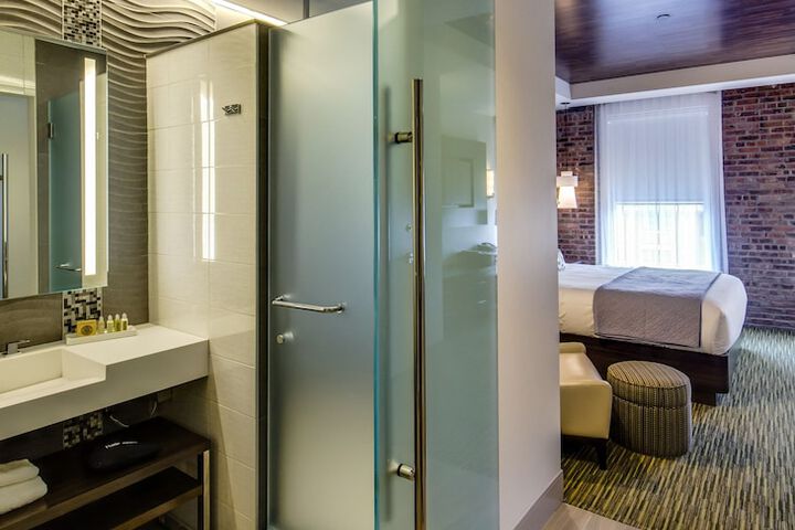 Superior Queen Bed (6 of 6)