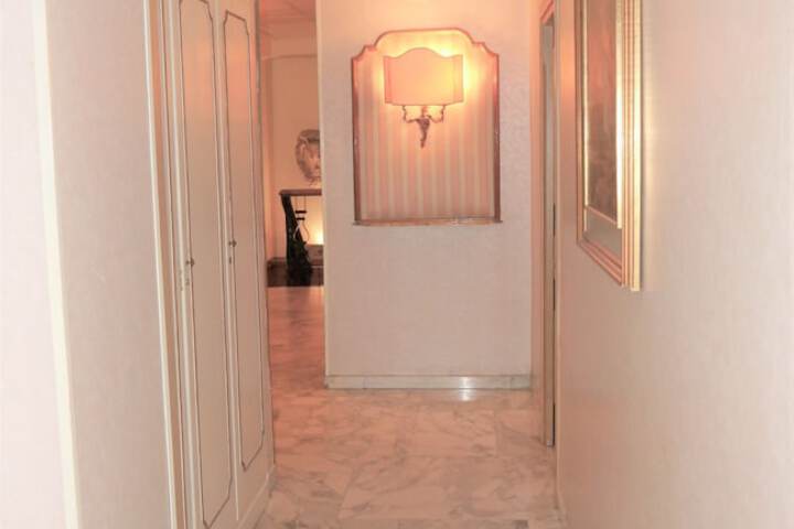 Ballroom/Hall 181 of 201