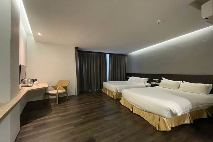 Room 10 of 51