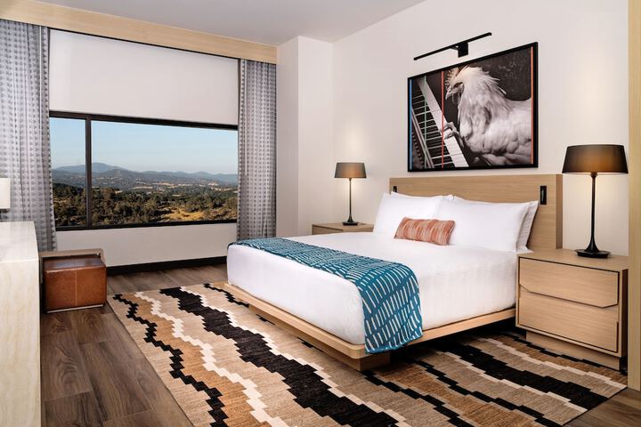 Room 4 of 42