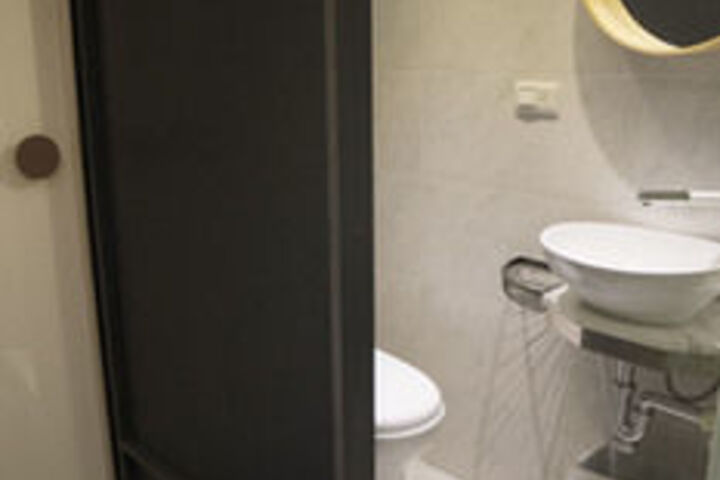Room 3 of 31