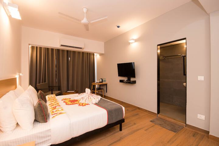 Room 28 of 67