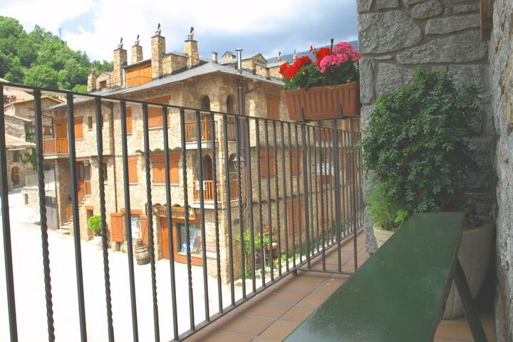 Terrace/Patio 2 of 19