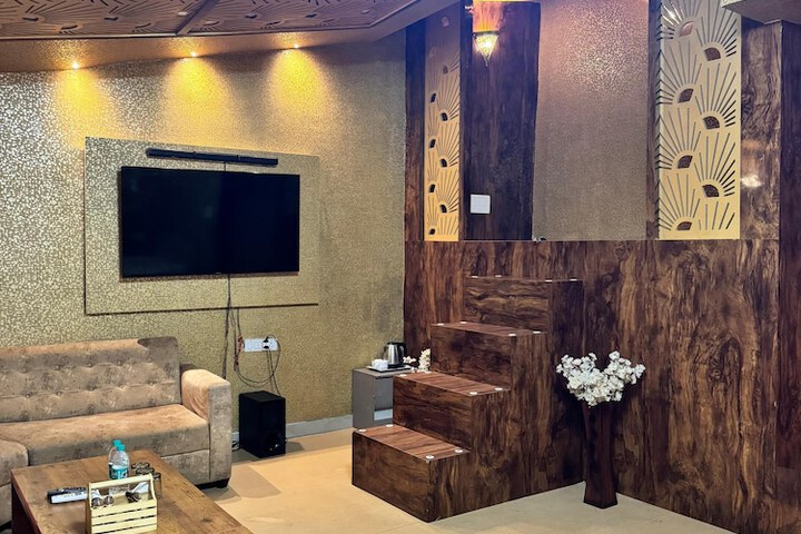 Hotel Interior 2 of 63