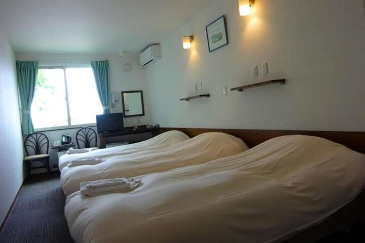 Room 7 of 50