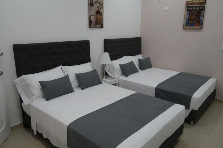 Room 6 of 19